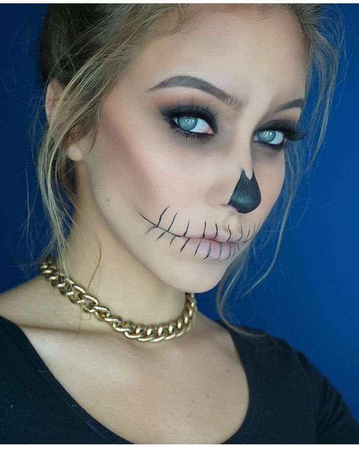 Woman Skeleton Makeup, Easy Cute Skeleton Makeup, Pretty Skeleton Makeup Halloween, Womens Skeleton Makeup Easy, Easy Skeleton Face Makeup, Skeleton Makeup Halloween Easy, Skull Halloween Makeup Easy, Basic Skeleton Makeup, Womens Skull Makeup