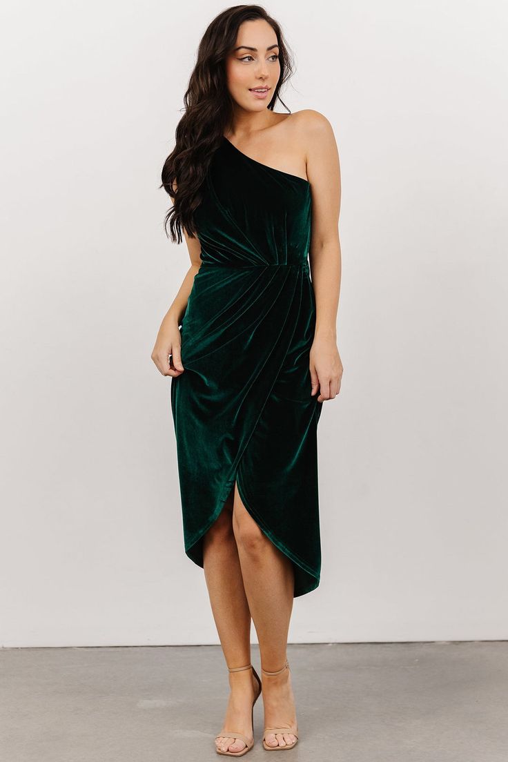 Shop our Kourtney Velvet One Shoulder Midi Dress in Emerald! This style is perfect for every special occasion. Shoulder Off Dress, Baltic Born Dress, One Shoulder Tank, Velvet Cocktail Dress, Baltic Born, One Shoulder Midi Dress, Tulip Skirt, Rust Dress, Dress Dusty