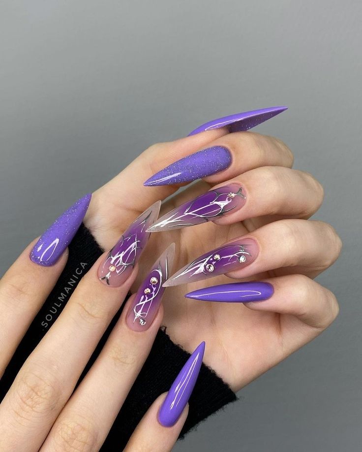 Purple Stiletto Nails, Purple Acrylic Nails, Goth Nails, Edgy Nails, Grunge Nails, Purple Nail, Stiletto Nails Designs, Makijaż Smokey Eye, Fire Nails