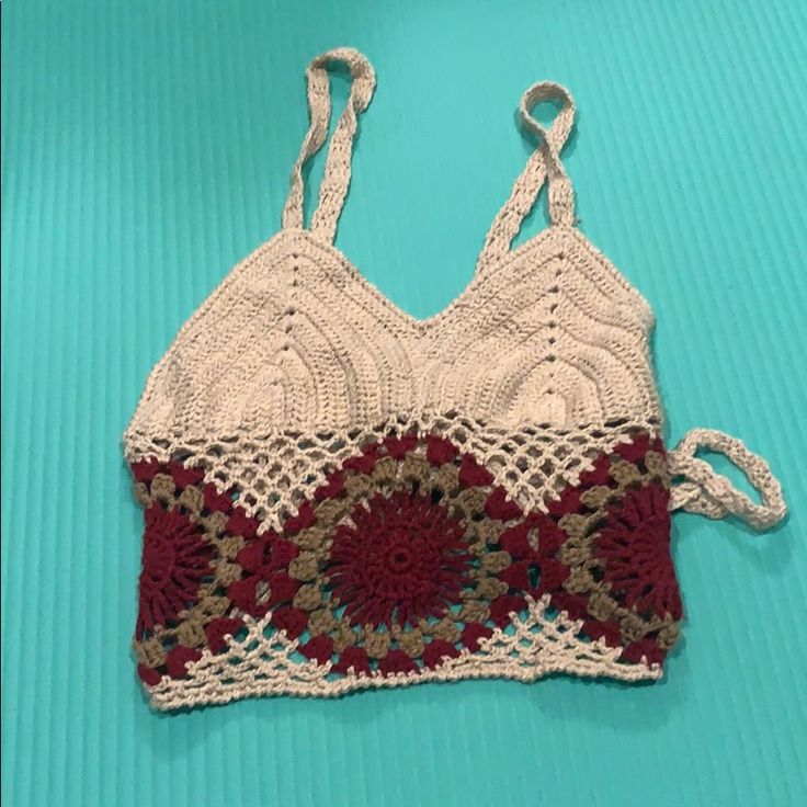 Never Worn Beige Crochet Top For Fall Vacation, Brown Summer Crochet Top For Vacation, Summer Brown Crochet Top For Vacation, Brown Crochet Top For Summer Vacation, Brown Cotton Crochet Top For Vacation, Trendy Beige Crochet Top, Summer Brown Crochet Lace Top, Brown Cotton Crochet Top For Spring, Brown Crochet Lace Top For Spring