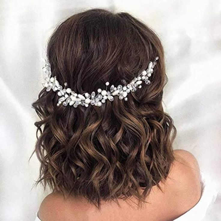 Hair Vine Braid, Bridal Head Pieces, Bohemian Bridal Headpiece, Short Bridal Hair, Silver Hair Vine, Pearl Bride, Bride And Bridesmaids, Bridal Hair Headpiece, Prom Hairstyles For Short Hair