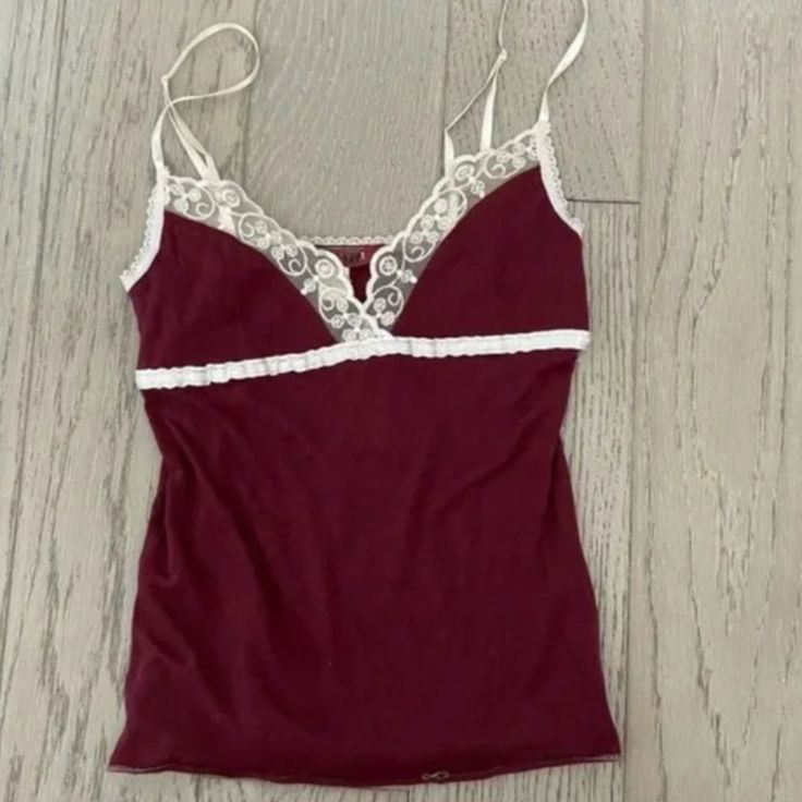 Authentic Hollister Cotton Lace Tank Cami Tank. New With Tag. Size X Small. Very Rare. I Purchased This In The Early To Mid 2000s, Y2k Era. It Has Never Been Worn. I Just Found A Lot Of My Old Vintage Hollister And Abercrombie Items From That Era In My Storage Unit, Check Out My Other Listings If You're Interested In Brand New With Tag Unworn Vintage Hollister And Abercrombie From The 2000s. They Were Purchased From 2001-2007 Mostly. New With Tag Vintage Hollister, Hollister Tank Tops, Y2k Era, The 2000s, Vintage Beaded Dress, Long Sleeve Blouse Pattern, Hollister Tops, Old Vintage, Lace Tank