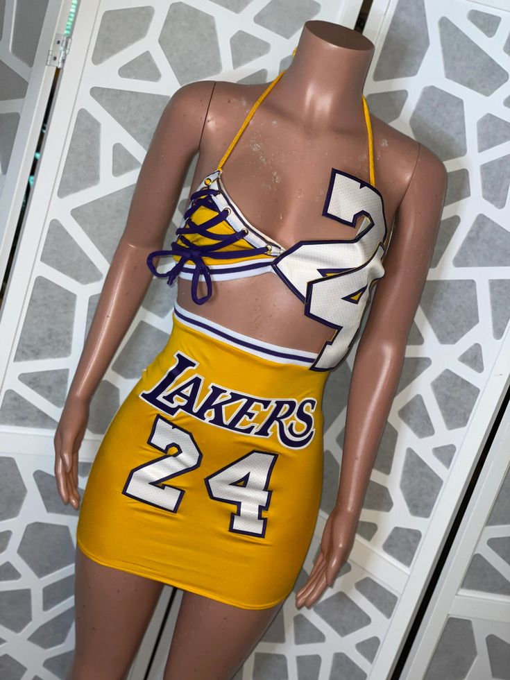 Custom Lakers Jersey two piece set Lakers Outfits Women, Lakers Inspired Outfit, Jersey Party Outfit, Womens Lakers Outfit, Nba Jersey Dress, Jersey Outfit Lakers, Lakers Jersey Dress, Jersey Dress Outfit, Jersey Party