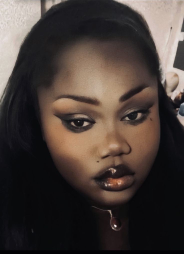 Tomie Makeup, Inspired Makeup, Poses References, Makeup For Black Women, Makeup Organization, Makeup Nails, Makeup Inspiration, Makeup Tips, Makeup Looks