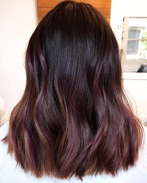 How to Try the Violet-Copper Hair Trend Without Bleaching Your Whole Head Violet Copper Hair, Bleach Hair Color, Copper Ombre, Copper Balayage, Purple Highlights, Balayage Hair Dark, Hair Color Pastel, Brunette Balayage Hair, Balayage Hair Blonde