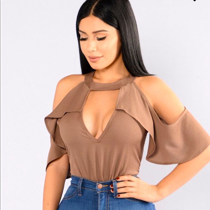 Nwt Fashion Nova Cold Shoulder Detail Bodysuit. Chic Summer Bodysuit For Date Night, Trendy Brown Bodysuit For Spring, Elegant Summer Tops With Cutout Details, Summer V-neck Bodysuit For Going Out, Elegant Summer Bodysuit For Day Out, Trendy Summer Bodysuit For Date Night, Spring Party Bodysuit With Cutout, Spring Party Brown Bodysuit, Trendy Bodysuit For Spring Going Out