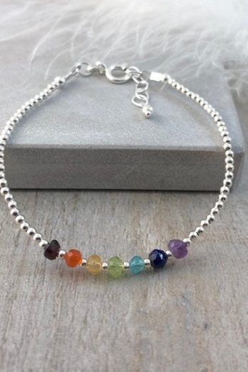 Rainbow Bracelet Beads, Stones For Healing, Rainbow Crystal Bracelet, 7 Chakra Stones, Crystal Jewelry Diy, Anting Manik, Bracelet Rainbow, Sparkle Bracelet, Bracelet Stacking