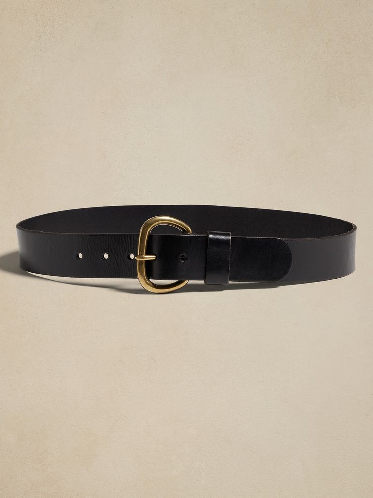 A wide belt with a square buckle, made in soft, sturdy leather.  Designed to be worn at the hips.  Designed to be worn at the hips.  Width: 1. 6" (4cm) XXS: 27-31" XS: 29-33" S: 31-35" M: 33-37" L: 36-40" XL: 40-44" XXL: 44-48" Women Belt, Crocodile Skin, Brown Leather Belt, Belt Black, Leather Cleaning, Wide Belt, City Girl, Black Outfit, Black Belt