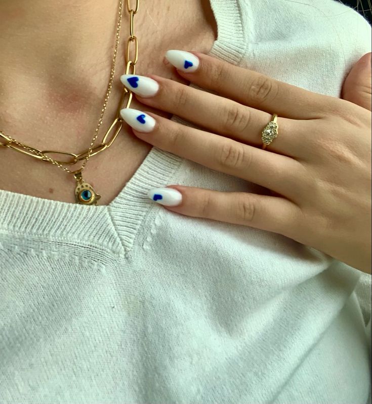 White With Navy Blue Nails, White Royal Blue Nails, Nails Inspo Blue And White, Nails Navy Blue And White, Cute Nails Navy Blue, Navy And White Nails Acrylic, White Nails With Royal Blue Designs, White Nails With Blue French, Blue Nails With White Heart