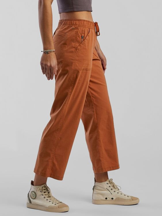 Women's Ankle Pants Hiking: Scout Ripstop Sweden Summer, Camping Clothes, Thrifted Fashion, Summer 2024 Fashion, Hiking Pants Women, Ankle Pants Women, Ripstop Pants, Athletic Skort, Gift Ideas For Christmas