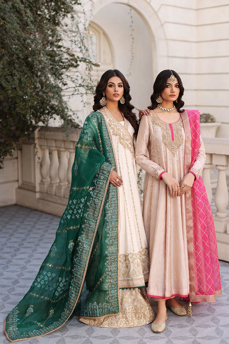 Green Anarkali With Naqshi Detailing, Green Saree With Naqshi Detailing, Green Naqshi Dupatta In Traditional Drape, Green Naqshi Dupatta For Festivals, Green Dupatta With Naqshi In Traditional Drape, Traditional Green Dupatta With Naqshi, Festive Green Naqshi Dupatta, Green Anarkali Salwar Kameez With Naqshi, Green Anarkali Salwar Kameez With Naqshi Detailing