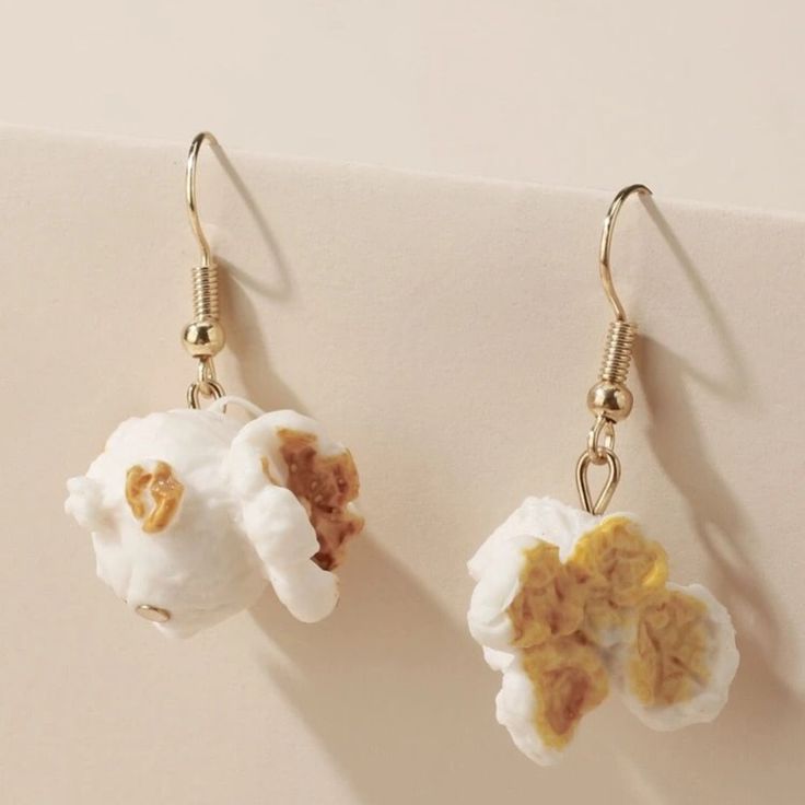 This Pair Of Kawaii Style Popcorn Cornel Earrings Is A Wonderful Addition To Your Wardrobe And Your Style! Gsunw55030004we Weird Jewelry, Food Earrings, Minimal Earrings, Hippie Art, Fun Earrings, Kawaii Fashion, Cute Earrings, Gold Material, Cute Jewelry