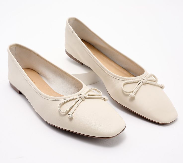 This season, the ballet flat is back and chicer than ever with a modern square-shaped toe. This versatile flat will ground any look, from casual denim to day dresses, with a touch of easy elegance. From Schutz. Spring Office Beige Ballet Flats, Classic Square Toe Flats For Everyday, Chic Cream Ballet Flats For Spring, Elegant Slip-on Ballet Flats For Spring, Feminine Beige Ballet Flats For Summer, Elegant Pointed Toe Flats For Spring, Feminine Ballet Flats For Spring, Elegant Square Toe Flats For Fall, Elegant Slip-on Summer Ballet Flats