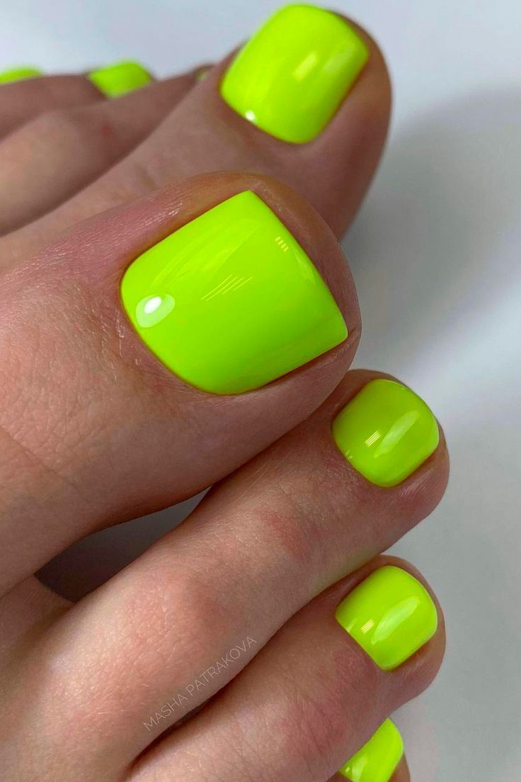 Neon Yellow Green Pedicure Idea Check more at https://mangadexx.com/neon-yellow-green-pedicure-idea/ Neon Yellow Pedicure, Neon Green Pedicure, Green Pedicure, Neon Pedicure, Orange Pedicure, Neon Toe Nails, Male Polish, Green Toe Nails, Men Nail Polish