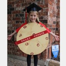 Idiom Day Costumes Ideas, Smart Cookie Costume, Idiom Costumes, Cookie Costume Diy, Funniest Halloween Costumes, Cookie Halloween Costume, Costumes For Teachers, Pun Costumes, Punny Costumes