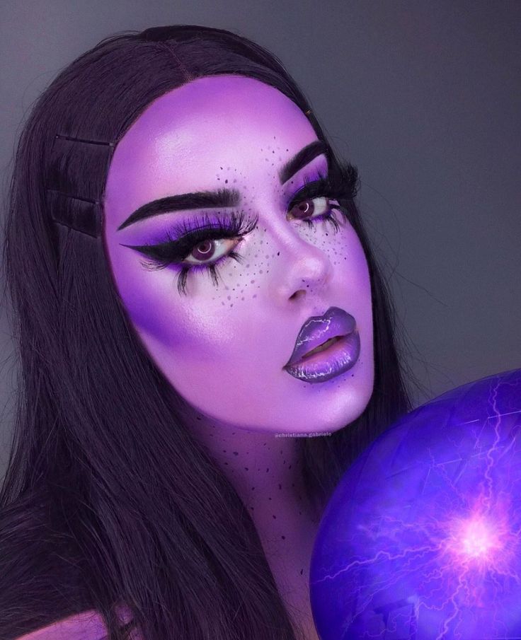 Dragqueens Makeup, Ariana Grande Drag Race, Raven Drag Queen, Mirage Drag Queen, Drag Makeup Purple, Purple Minions, Jessica Rabbit, Makeup Obsession, Halloween Town