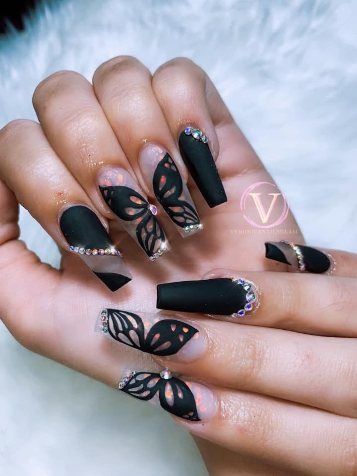 Nails Inspiration Tips, Black Nails Inspiration, Nail Art Ideas For Beginners, Art Ideas For Beginners, Dainty Butterfly, Butterfly Nails, Butterfly Nail Art, Nail Shimmer, Pearl Nails