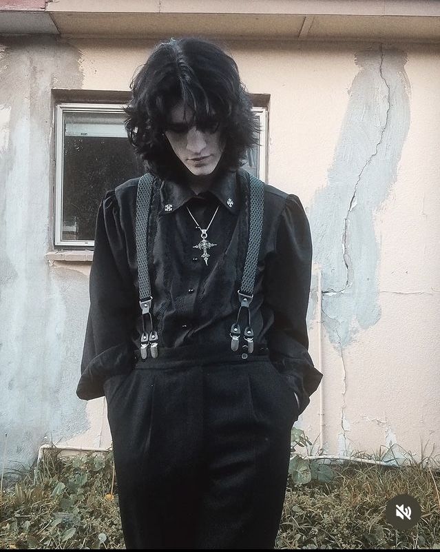 Goth Outfits Men, Goth Fashion Men, Goth Male, Trad Goth Outfits, Goth Guy, Traditional Goth, Goth Fits, Goth Outfit Ideas, Vampire Clothes