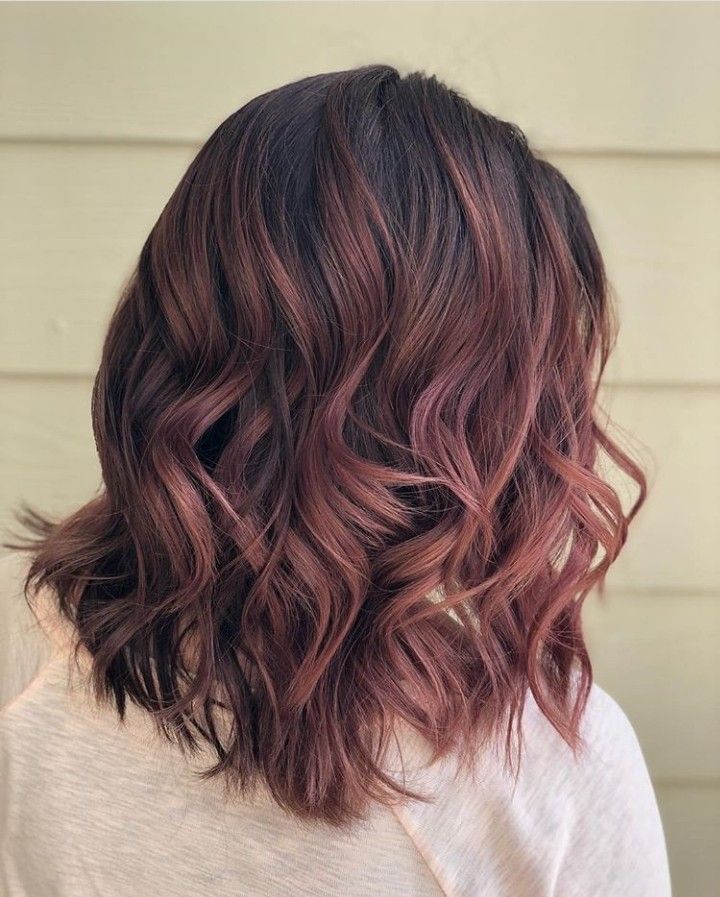 Hair Color Ideas For Brunettes Balayage, Gold Hair Colors, Hair Color Rose Gold, Brunette Balayage, Balayage Blonde, Brown Hair Balayage, Hair Color Ideas For Brunettes, Short Hair Balayage, Balayage Brunette