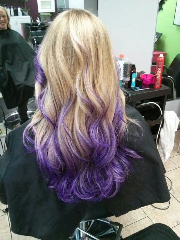 Purple Ends On Blonde Hair, Blonde With Violet Underneath, Purple Hair And Blonde, Purple And Blonde Hair Color Ideas, Purple Highlights Blonde Hair Straight, Blonde Hair With Dark Purple Highlights, Tips Of Hair Dyed Purple, Purple Hair Tips Blonde, Blonde Hair Purple Money Piece