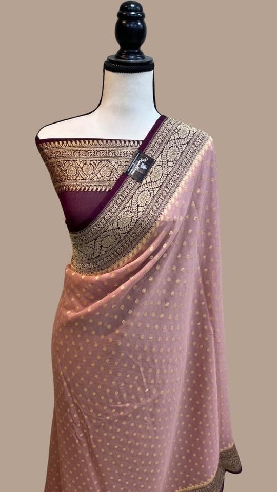 *New arrival* Banarasi handloom semi Georgette silk saree full body chundari buti saree zari weaving in beautiful border Full body zari buti weaving Soft n shinning good look Rich contrast jaquerd pallu Jaquerd blouse pice Singl n multiple avlibl *Price 1325/-* book fast ⏩⏩⏩ 🍀🍀🍀🍀🍀🍀🍀 Banaras Lehenga Designs Latest, Pure Banarasi Georgette Sarees, Pink Banarasi Saree Blouse Design, Banaras Georgette Saree Blouse Designs, Banaras Dress Designs, Banaras Sarees Latest, Banaras Georgette Saree, Banaras Silk Saree, Khaddi Georgette Banarasi Saree