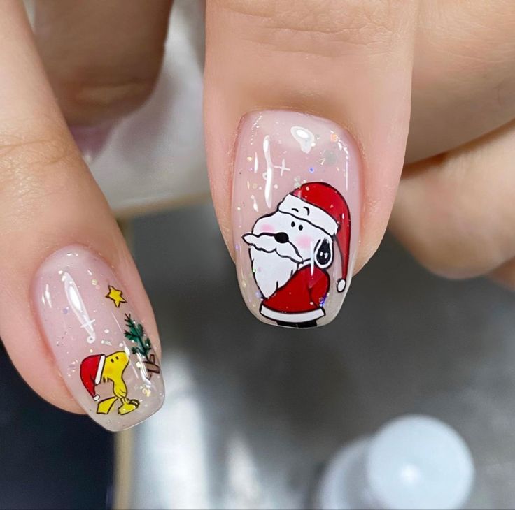 Mickey Nails Christmas, Charlie Brown Christmas Nail Art, Christmas Nails Snoopy, Peanuts Christmas Nails, Christmas Snoopy Nails, Snoopy Nails Christmas, Charlie Brown Christmas Nails, Snoopy Christmas Nails, Christmas Nails 2024 Trends