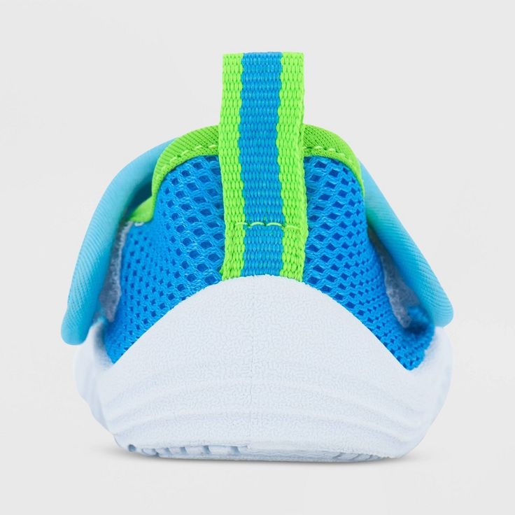 The Speedo Kids' Hybrid Water Shoe is carefully engineered to offer the ultimate support, breathability and comfort where kids need it most. They are conveniently quick drying with superior drainage. This product also features pull loop, Velcro closure, and stretch foot pocket for easy on/off. These water shoes are great for the beach, lake or pool. Green Non-slip Sneakers For Light Sports, Functional Scratch-resistant Running Shoes For Outdoor, Blue Mesh Running Shoes For Outdoor Activities, Blue Breathable Mesh Running Shoes, Blue Mesh Running Shoes For Outdoor, Blue Breathable Mesh Low-top Running Shoes, Blue Slip-resistant Sneakers For Outdoor Activities, Blue Low-top Running Shoes With Breathable Mesh, Blue Running Shoes With Breathable Mesh For Outdoor