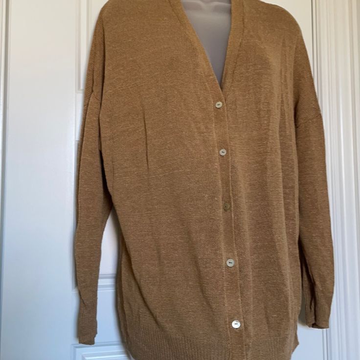 Zara Knit Linen Cardigan Never Worn, Please See Attached Pictures For Reference And To Verify Condition. Size M Linen Cardigan, Zara Knit, Zara Sweater, Knit Cardigan, Sweaters & Cardigans, Cardigans, Sweaters For Women, Zara, Knitting