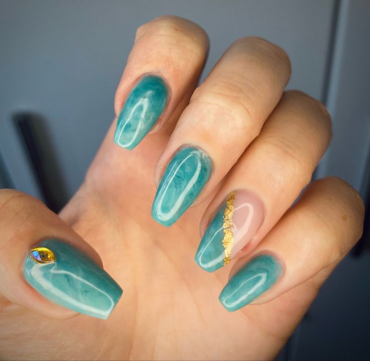 Merida Nails Disney Princess, Princess Jasmine Nail Art, Princess Jasmine Inspired Nails, Aladdin Inspired Nails, Jasmine Nail Art, Disney Jasmine Nails, Disney Princess Nails Aesthetic, Jasmine Nails Disney, Aladin Nails