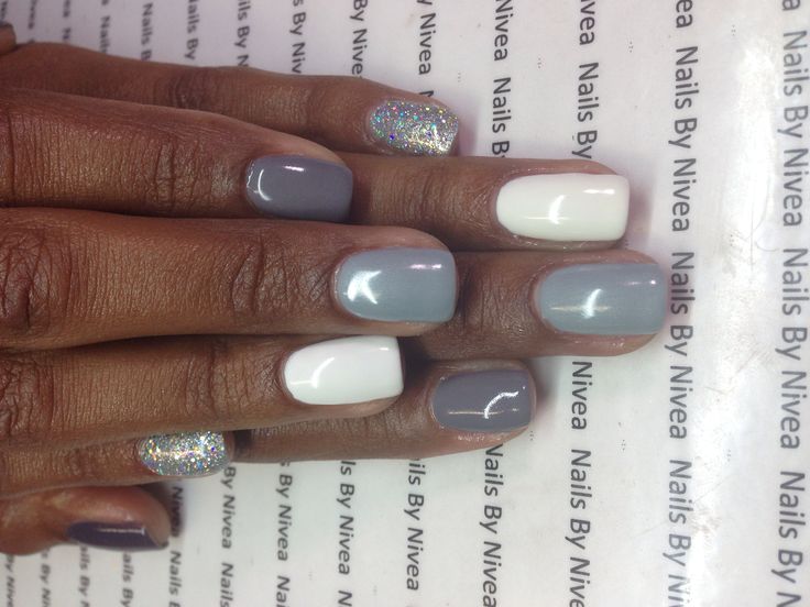 Grey And White Nails Ideas, Winter Grey Nails, Gray Winter Nails, Gray Nails Ideas, Grey Blue Nails, Grey And White Nails, Blue Grey Nails, Late Winter Nails, Nail Grey