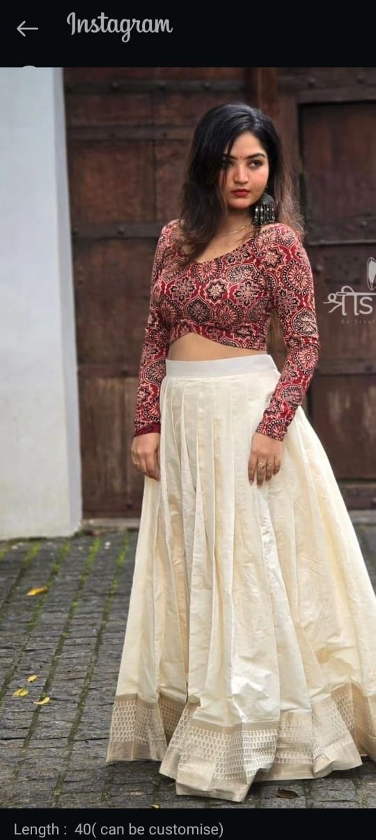 Skirt Traditional Outfits, Traditional Skirt And Top Design, Crop Top Lehenga Stitching Ideas, Anakarli Dress Pattern, Traditional Crop Top Designs For Lehenga, Onam Outfits Ideas Ajrakh, Skirt And Crop Top Indian Weddings, Indian Crop Top Designs, Pavada Blouse Kerala