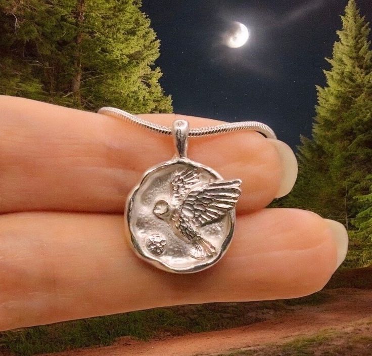 Dear Nature Enthusiasts, 🍃 Introducing the Sterling Silver Barn Owl Necklace : Nature's Watcher Over The Moon and Stars 🍃  📏 Size: 15mm (not including bail) 20mm (including bail) Material: Sterling Silver  🌘 Ready to gift: This pendant comes in a gift box and I include a silver plated chain as a gift with the purchase of this pendant. 🍃 Crafted with Love: This original owl necklace, handcrafted with passion. I design, sculpt, mould, and hand finish my pieces. When you purchase one of my pie Owl Gifts For Her, Barn Owl Necklace, Owl Necklace Silver, Lover Jewelry, Your Spirit Animal, Owl Gifts, Silver Owl, Owl Necklace, Owl Pendant