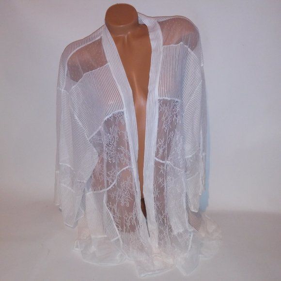 Victoria Secret Lingerie Robe Kimono Cover Up M/L Medium Large White Allover Lace New With Tags *Bundle To Save Chavonne11 020923 This Victoria Secret Lingerie Robe Is A Stunning Kimono Style Cover Up, Perfect For Lounging Or Wearing As A Luxurious Layer Over Lingerie. The M/L Size Is Designed To Fit Medium To Large Sizes. The Robe Is Made With Allover Lace In A Crisp White Color, Adding A Touch Of Sophistication And Elegance. The Kimono Style Provides A Comfortable And Relaxed Fit, Making It A Victoria Secret Lingerie, Kimono Style, Sleepwear Robe, Lingerie Collection, Kimono Fashion, Large White, Victoria Secret, Women's Intimates, White Color