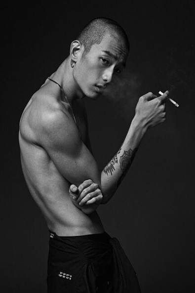 남성 근육, Male Pose Reference, Male Models Poses, Photographie Portrait Inspiration, Anatomy Poses, Human Reference, Body Reference Poses, Human Poses Reference, Male Photography