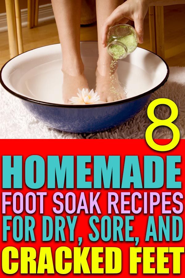 Diy Pedicure At Home, Home Foot Soak, Homemade Foot Soaks, Pedicure Soak, Foot Detox Soak, Diy Foot Soak, Foot Soak Recipe, Foot Soaks, Diy Spa Day