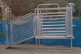 an image of a metal fence with measurements for the top and bottom bars on it