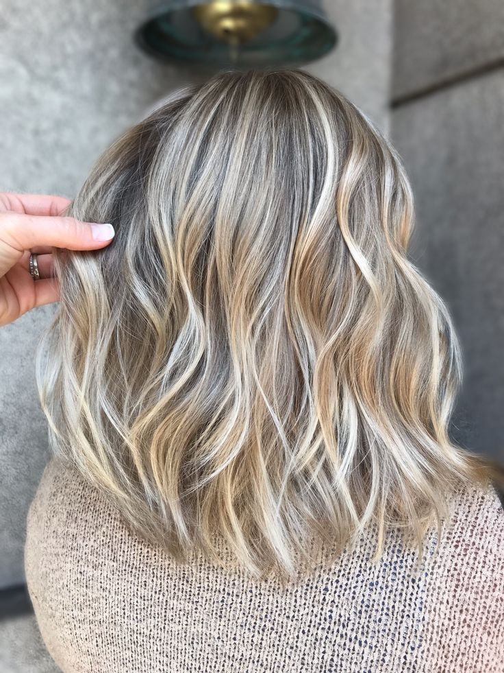 Bob Lob Haircut, Medium Blonde Hair, Warm Scarves, Blonde Highlight, Balayage Blonde, Medium Short Hair, Lob Haircut, Blonde Hair Shades, Balayage Hair Blonde