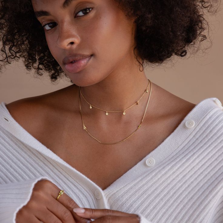 Add a personal touch to your style with our Birthstone Initial Necklace, featuring a delicate box chain that perfectly complements your chosen initials and birthstones. Crafted with care, it's a meaningful and fashionable accessory for everyday wear ♡ Material: High Quality Solid 925 Sterling Silver Finish: Sterling Silver ∙ 18K Gold ∙ Rose Gold Dimensions: ~7mm letter height Design will come in all capital letters unless specified otherwise Size: The total necklace length includes the chain + c Classic Initial Pendant Box Chain Jewelry, Minimalist Initial Pendant Name Necklace With Adjustable Chain, Minimalist Initial Pendant Name Necklace With Birthstone, Gold-tone Initial Pendant Necklace With Clavicle Chain, Gold-tone Jewelry With Adjustable Chain And Initial Pendant, Box Chain, Initial Charm, Initial Necklace, Solid 925 Sterling Silver