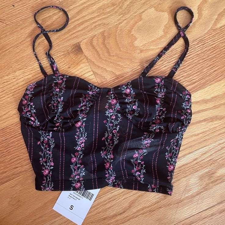 Size Small Forever 21 Never Worn New With Tags So Cute So Flirty And Soooo Comfortable Spring Fitted Crop Top For Date Night, Fitted Crop Top For Date Night In Spring, Spring Party Crop Top With Straps, Strappy Crop Top For Spring Party, Spring Crop Top With Straps For Party, Spring Date Night Fitted Crop Top, Forever 21 Crop Top For Night Out In Spring, Pink Fitted Crop Top For Date Night, Fitted Crop Top With Straps For Spring