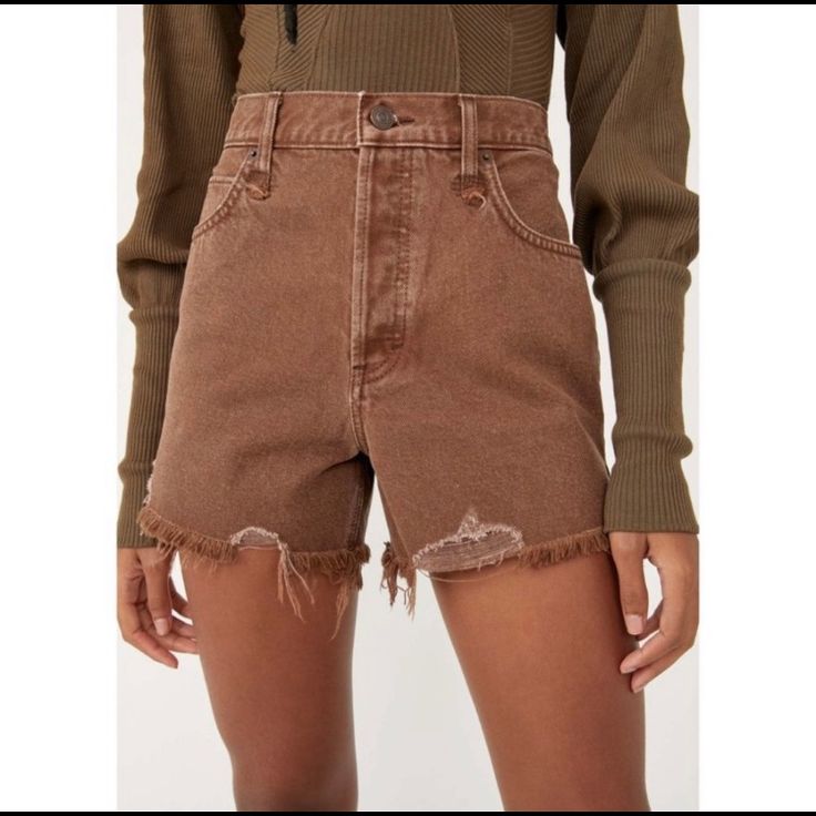 Super Cute Brown We The Free People Shorts!! Nwt Short Wrap Skirt, Daisy Duke Shorts, Free People Shorts, High Rise Denim Shorts, Denim Cutoff Shorts, Free People Jeans, Denim Cutoffs, Jeans For Short Women, Free People Denim