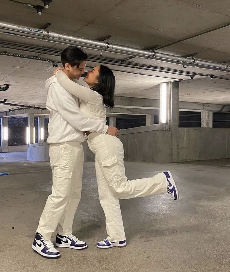 Matching Couple Outfit, Streetwear Photoshoot, Couple Matching Outfits, Couple Fits, Cute Couple Outfits, Dope Outfits For Guys, Black Love Couples, Matching Couple Outfits, Matching Couple