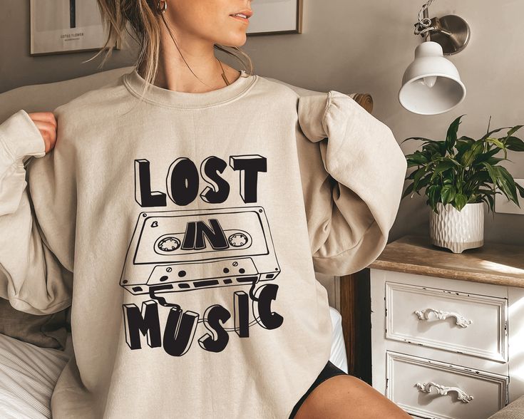 Lost In Music Sweatshirt, Music Lover Hoodie, Women's Musician Shirt, Music Fan Tshirt, Gifts For Music Students, Music Teacher Gift, D6128  H O W  TO  O R D E R 1️⃣Please, check and review all the photos. 2️⃣ Choose your T-shirt size and color. 🔵Different styles of shirts may have different shades of same color choice due to different manufacturer brands. 🔵For this reason, we recommend you to match shirts from the same styles if you want precisely matching colors (ex. Unisex, V-necks, Toddler Ski Outfits For Women, Hoodie Skeleton, Vans Top, V Neck Shirts, Hippie Van, Skull Tee, Ruth Bader Ginsburg, Skeleton Hand, Fun Sweatshirts