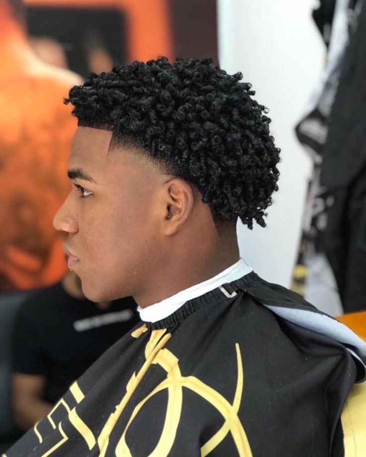 Men Hairstyle Ideas, Afro Fade Haircut, Afro Hair Fade, Low Cut Hairstyles, Taper Fade Short Hair, Fade Haircut Curly Hair, Taper Fade Curly Hair, Hair Twists Black, Afro Hairstyles Men