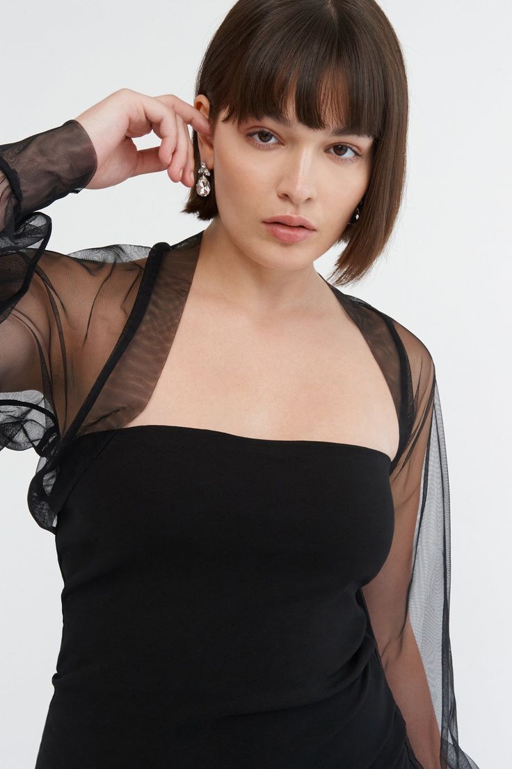 Light and airy, soft against the skin, our Olympia Bolero is a sheer bolero of pure glamour. Fashioned from premium European mesh, her Juliette sleeves gather to a fitted cuff for a truly romantic silhouette, while accent seams in the back add an edgy elegance to officially go with everything in your closet. This mesh bolero shrug’s THE piece to take your night-out outfit to the next level.[SPLIT] Natalee, in black, is 5'10" (178 cm) tall, wearing size M. Sam, in off white, in dusty pink, in ros Going Out Outfits Summer, Going Out Winter Outfits, Summer Going Out Outfit, Brunch Outfits Fall, Mesh Bolero, Night Out Outfit Clubwear, Go Out Outfit Night, Ladies Brunch, Romantic Silhouette