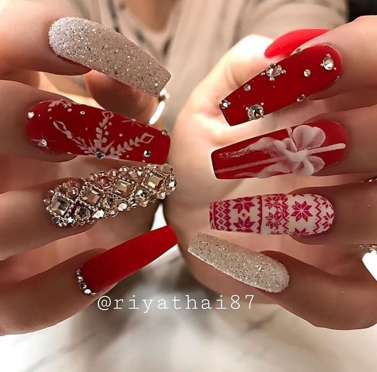 Nails Xmas, Red Christmas Nails, Winter Nails Acrylic, Cute Christmas Nails, Cute Acrylic Nail Designs, Christmas Nail Art Designs, Christmas Nails Acrylic, Xmas Nails, Christmas Nail Designs