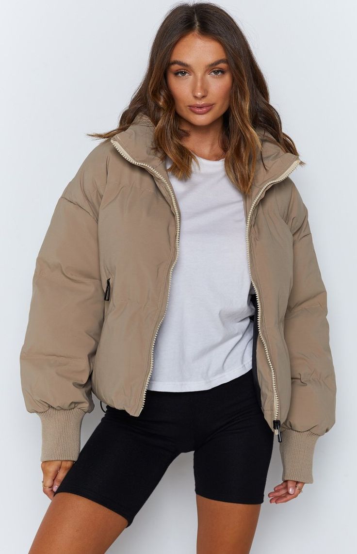 Best Puffer Jacket, Casual Weekend Outfit, Cotton Coat, Weekend Outfit, Long Sleeves Jacket, Short Jacket, Outfit Casual, Cotton Jacket, Casual Fall