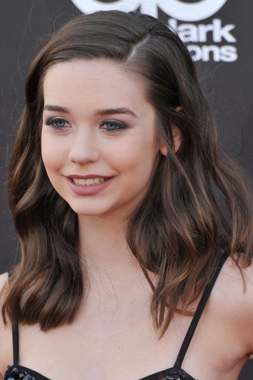 cute+wavy+hairstyle+for+teenage+girls                                                                                                                                                      More Teenage Girl Hairstyles, Teen Haircuts, Teenage Hairstyles, Mackenzie Foy, Girl Haircut, Kids Hair Cuts