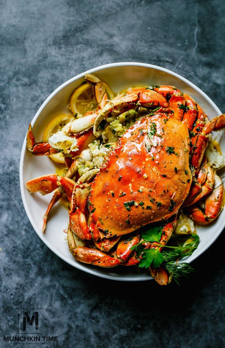 Whole Dungeness Crab Recipes, Whole Crab Recipes Dungeness, Whole Crab Recipes, Crabs Recipes, Cooking Dungeness Crab, Dungeness Crab Recipes, Crab Food, Crab Recipe, Crab Dishes