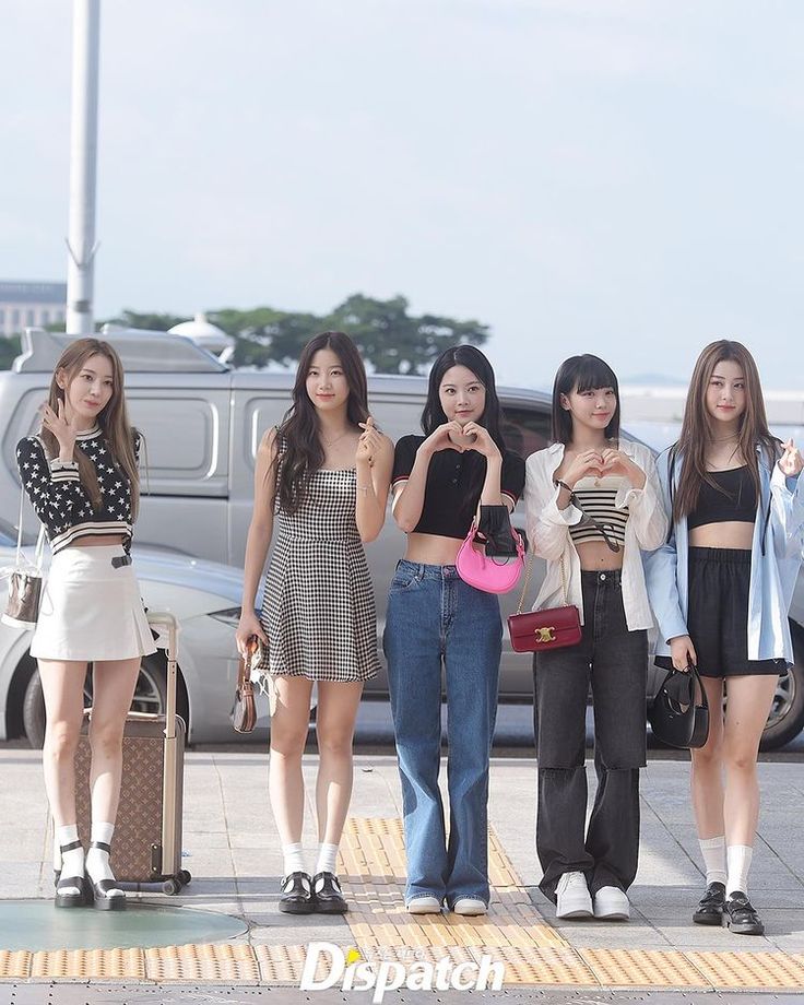 Eunchae Airport Fashion, Lesserafim Airport Fashion, Le Sserafim Airport Fashion, Le Sserafim Fashion, Le Sserafim Airport, Korean Clothing Brands, Airport Outfit Summer, Incheon Airport, Girls Outfits