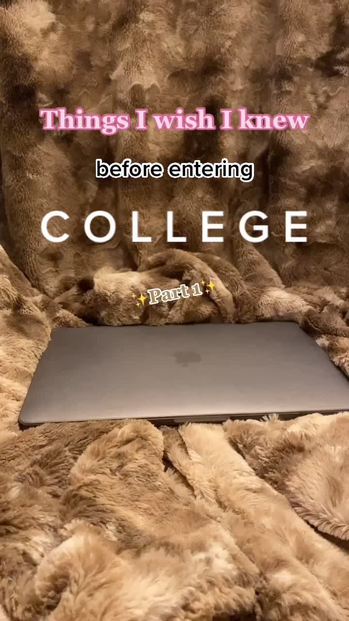 a laptop computer sitting on top of a bed covered in furry blankets and text that reads things i wish i knew before entering college